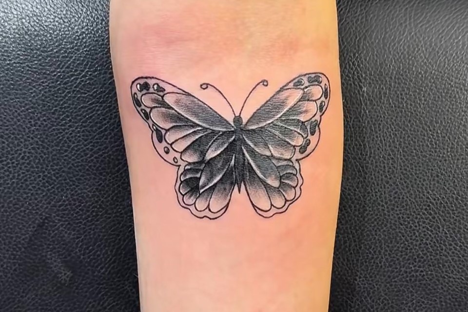 Affordable tattoo cover-up Surrey – creative design masking old tattoo perfectly