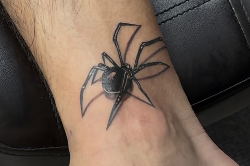 Custom tattoo shop in Surrey – modern studio with skilled tattoo professionals